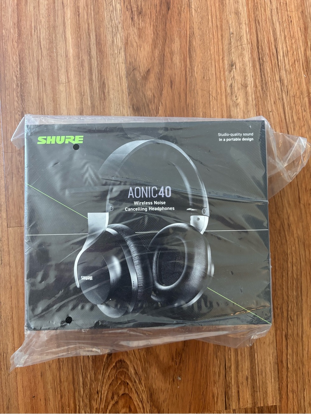 Shure AONIC40 Over-Ear Headphones in Black with Green Logo